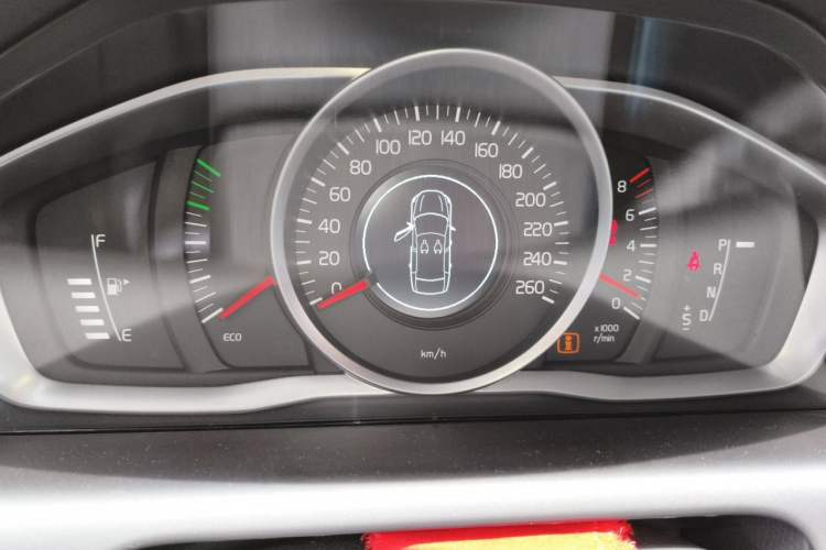 Used Volvo XC60 2017 T5 AWD Smart Upgrade Edition Instrument Cluster
