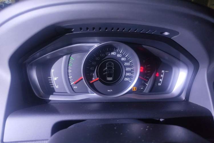 Used Volvo XC60 2017 T5 AWD Smart Upgrade Edition Instrument Cluster