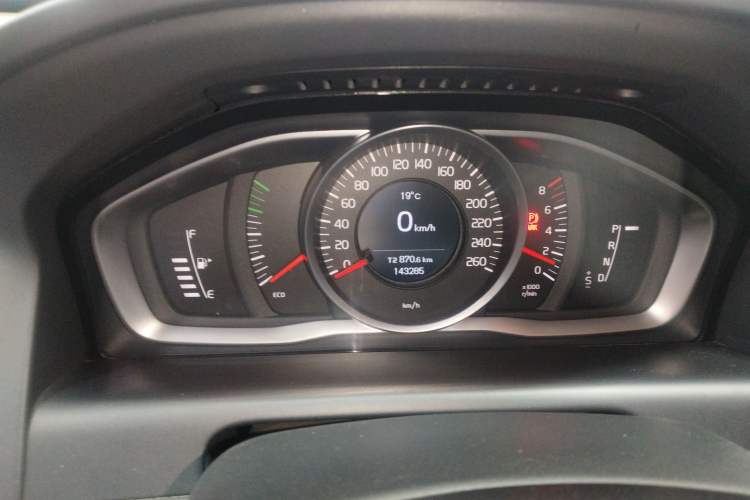 Used Volvo XC60 2017 T5 Smart Upgrade Edition Instrument Cluster