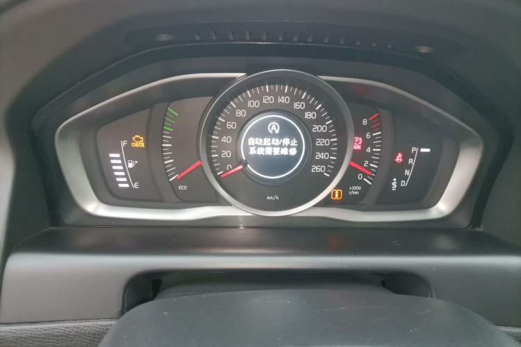 Used Volvo XC60 2017 T5 AWD Smart Upgrade Model Instrument Cluster