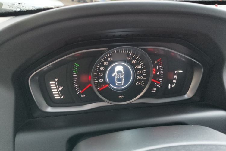 Used Volvo XC60 2017 T5 Smart Upgrade Edition Instrument Cluster