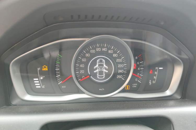 Used Volvo XC60  Instrument Cluster