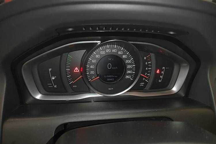 Used Volvo XC60 2017 T5 Smart Upgrade Edition Instrument Cluster