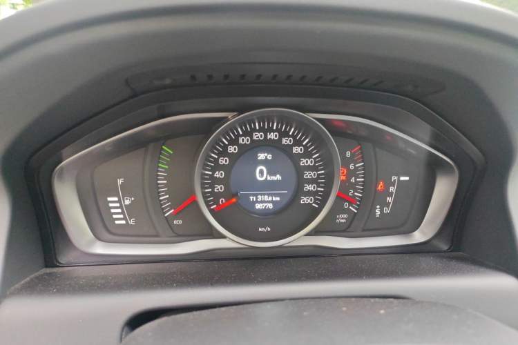 Used Volvo XC60 2017 T5 AWD Smart Upgrade Edition Instrument Cluster