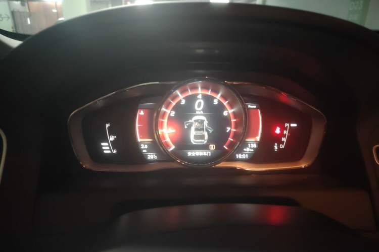 Used Volvo XC60 2017 T5 AWD Smart Upgrade Edition Instrument Cluster