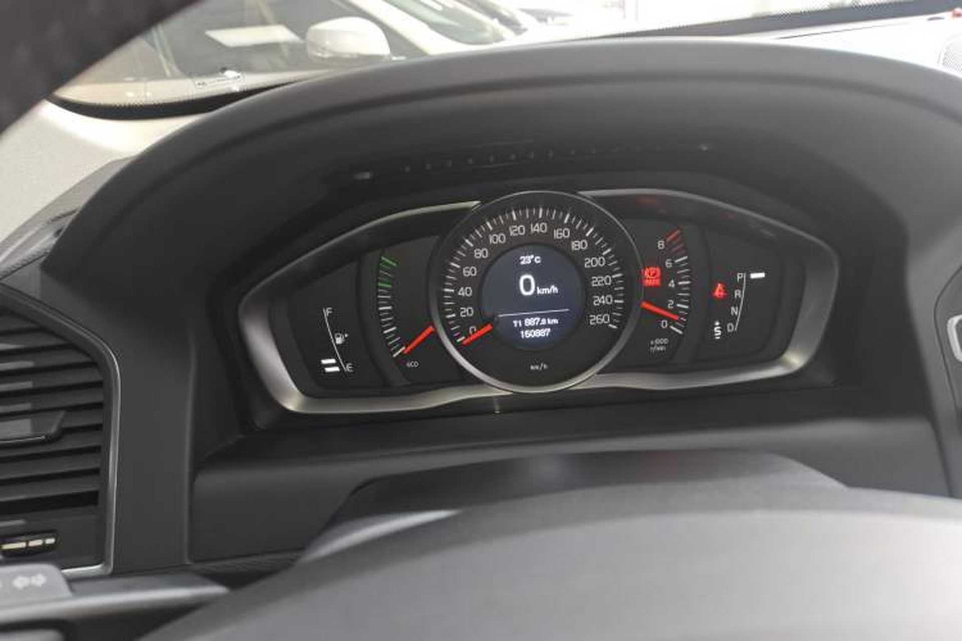 Used Volvo XC60 2017 T5 AWD Smart Upgrade Edition Instrument Cluster