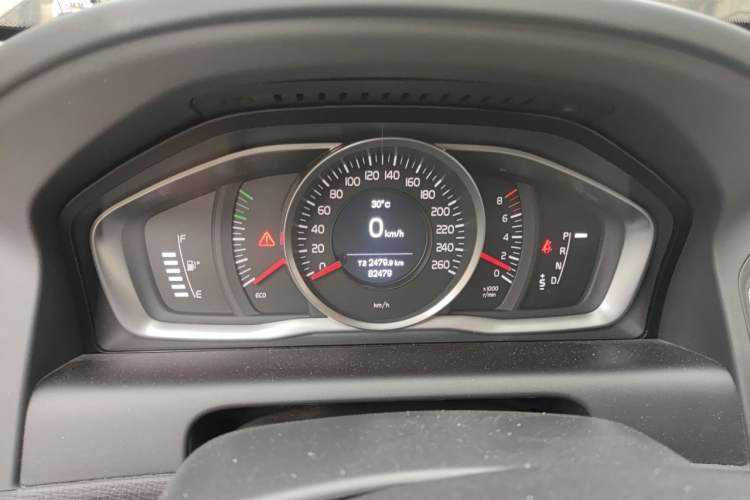Used Volvo XC60 2017 T5 Smart Upgrade Edition Instrument Cluster