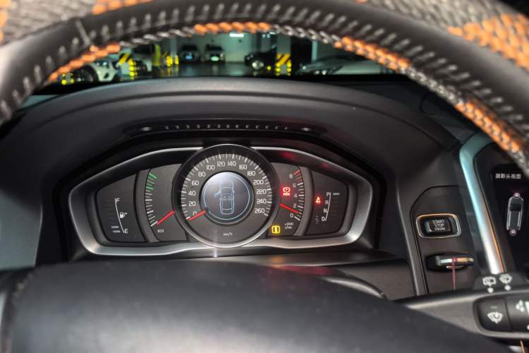Used Volvo XC60 2017 T5 Smart Upgrade Edition Instrument Cluster