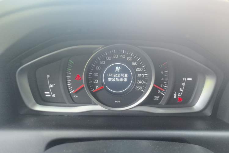 Used Volvo XC60 2017 T5 AWD Smart Upgrade Edition Instrument Cluster