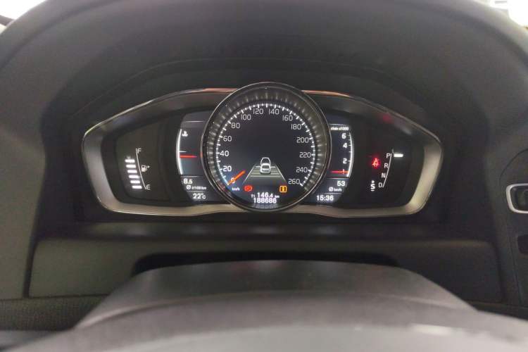 Used Volvo XC60 2017 T5 AWD Smart Range Edition Instrument Cluster
