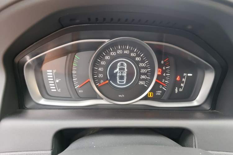 Used Volvo XC60 2017 T5 Smart Upgrade Edition Instrument Cluster