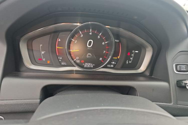 Used Volvo XC60 2017 T5 AWD Smart Range Edition Instrument Cluster