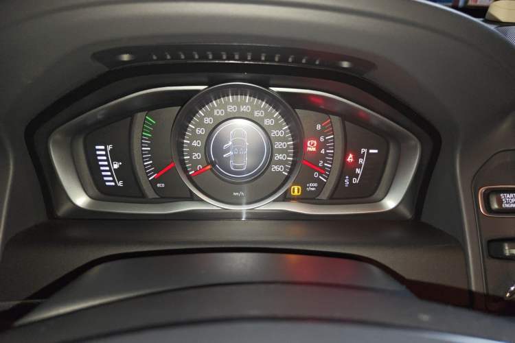 Used Volvo XC60 2017 T5 Smart Upgrade Edition Instrument Cluster