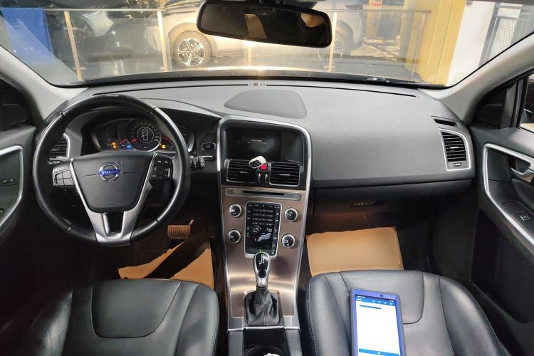 Used Volvo XC60 2017 T5 Smart Upgrade Edition Interior 2