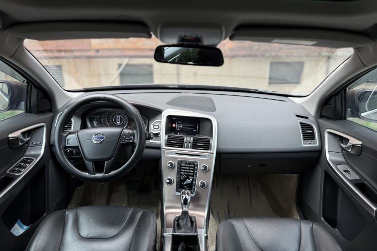 Used Volvo XC60 2017 T5 Smart Upgrade Edition Interior 3