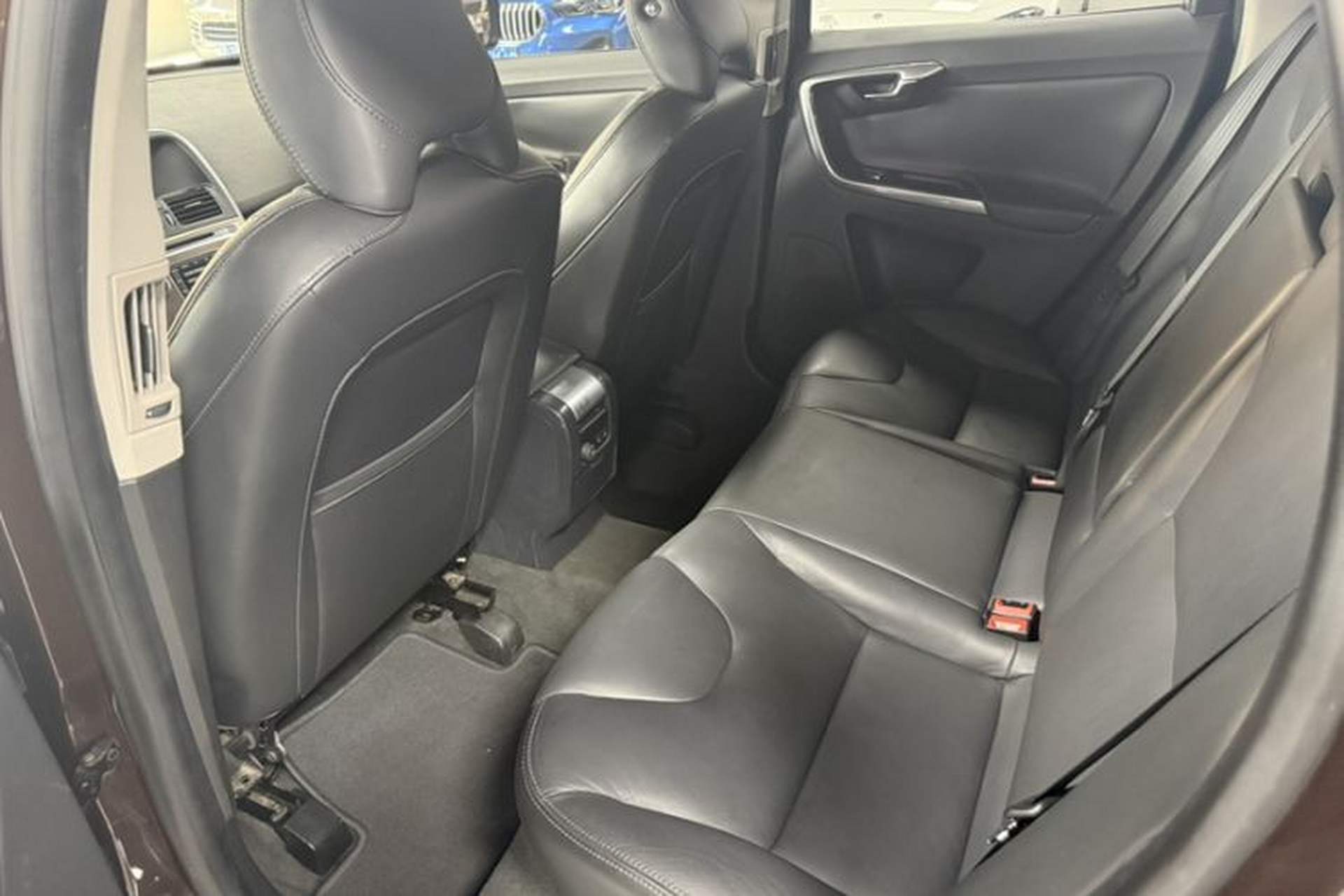 Used Volvo XC60 2017 T5 AWD Smart Upgrade Edition Interior 3