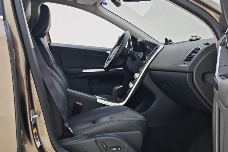 Used Volvo XC60 2017 T5 Smart Upgrade Edition Interior 5