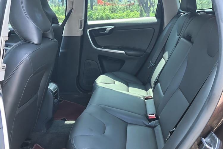 Used Volvo XC60 2017 T5 Smart Upgrade Edition Interior 6