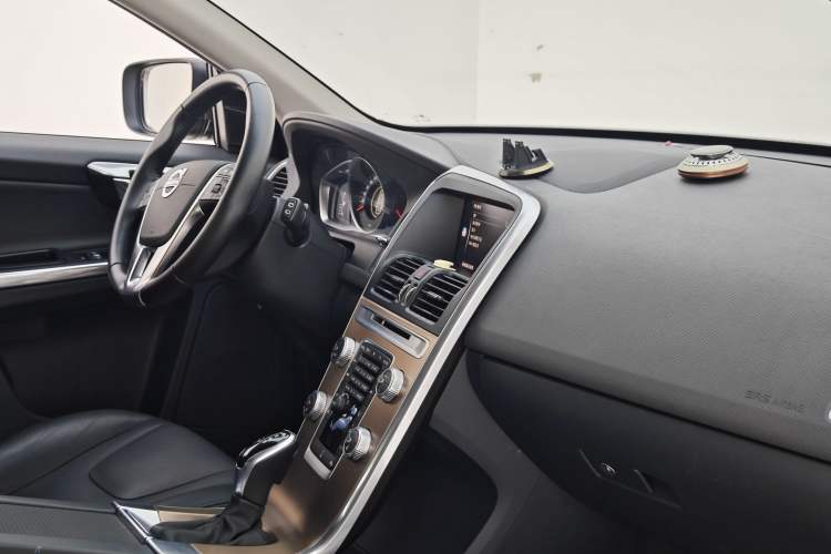 Used Volvo XC60 2017 T5 Smart Upgrade Edition Interior 6