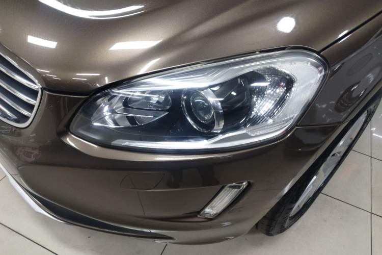 Used Volvo XC60 2017 T5 Smart Upgrade Edition Left Front Headlight