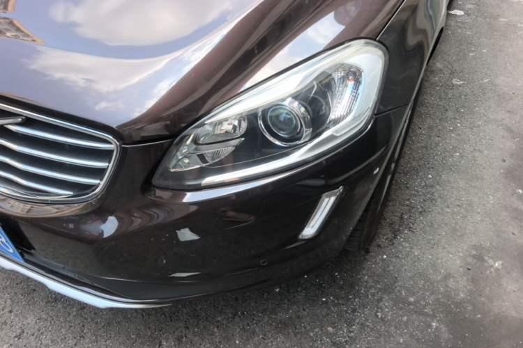 Used Volvo XC60 2017 T5 AWD Smart Upgrade Edition Left Front Headlight