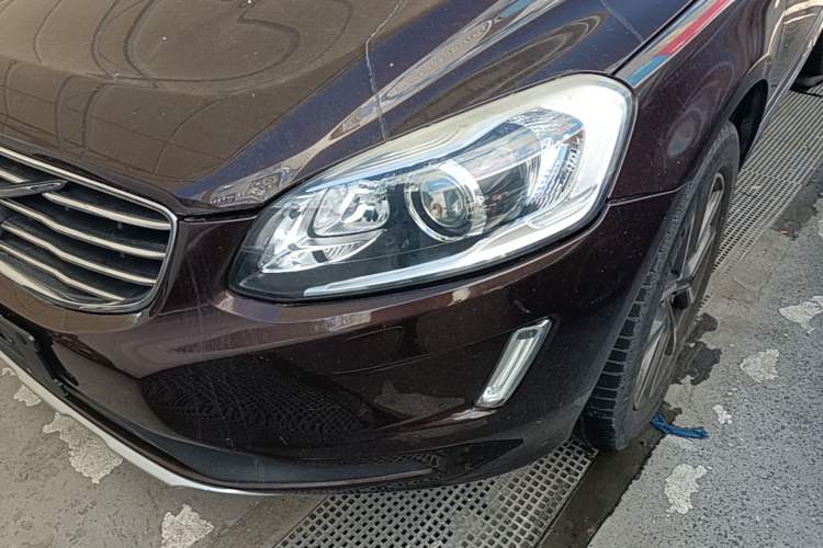 Used Volvo XC60 2017 T5 AWD Smart Upgrade Edition Left Front Headlight