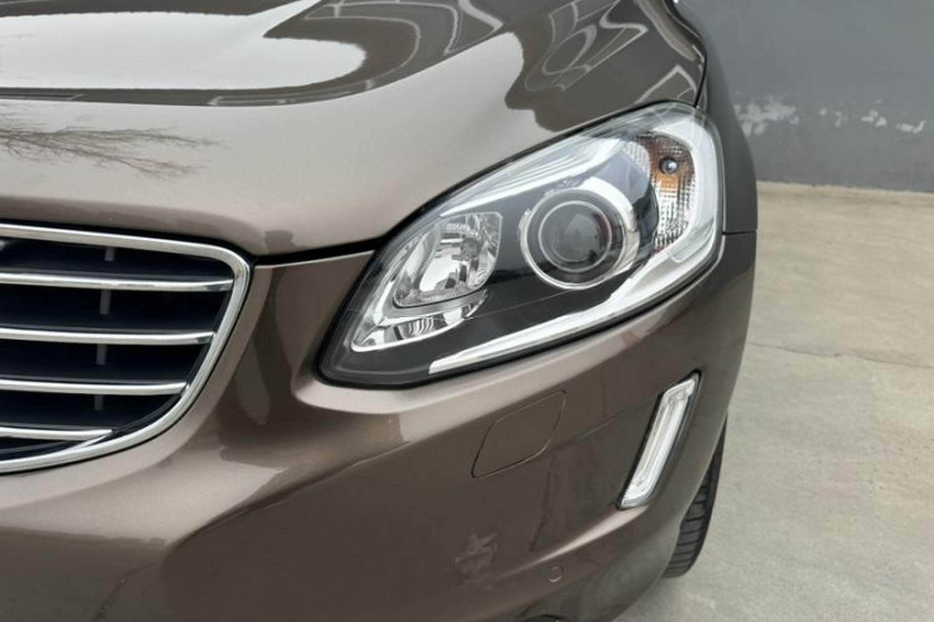 Used Volvo XC60 2017 T5 AWD Smart Upgrade Edition Left Front Headlight
