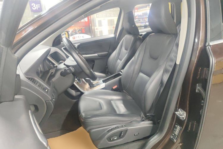 Used Volvo XC60 2017 T5 Smart Upgrade Edition Left Front Seat