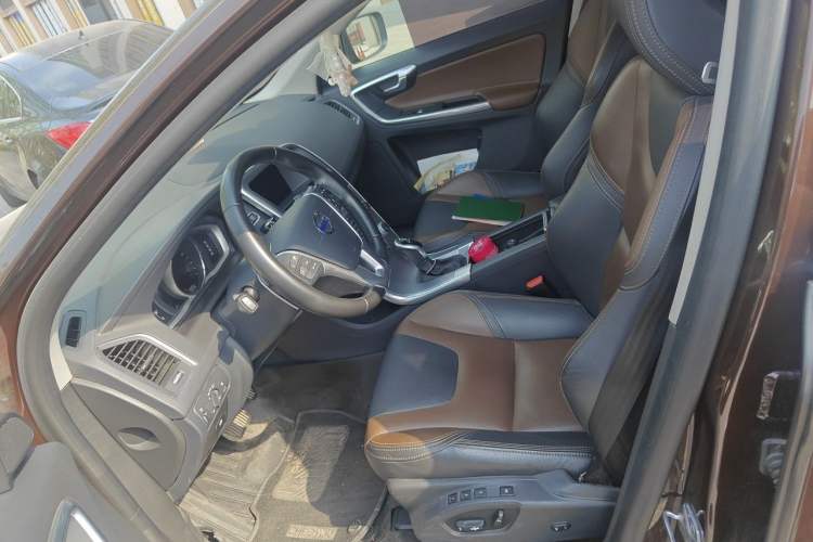 Used Volvo XC60 2017 T5 AWD Smart Drive Edition Left Front Seat