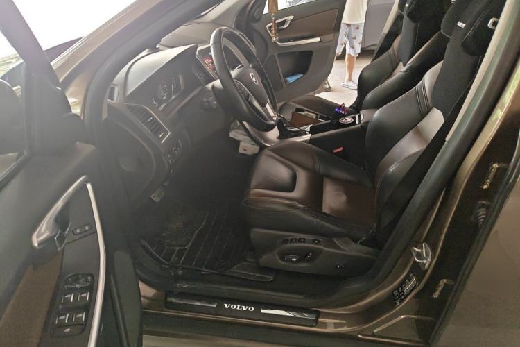 Used Volvo XC60 2017 T5 AWD Smart Range Edition Left Front Seat