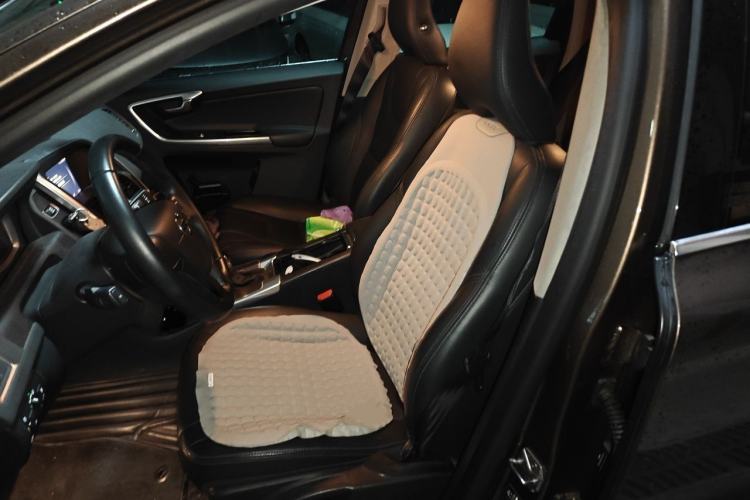 Used Volvo XC60 2017 T5 Smart Upgrade Edition Left Front Seat