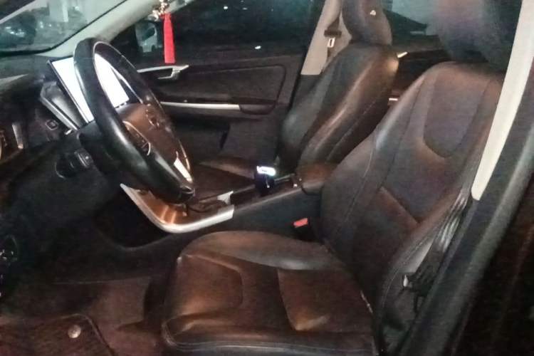 Used Volvo XC60 2017 T5 Smart Upgrade Edition Left Front Seat