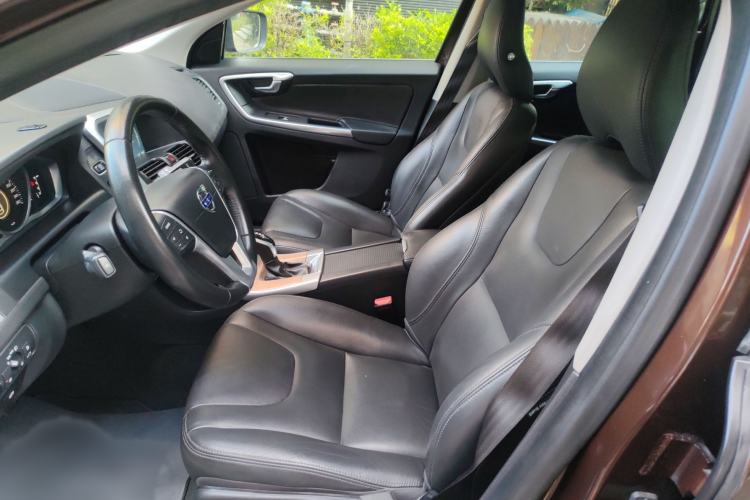Used Volvo XC60 2017 T5 Smart Upgrade Edition Left Front Seat
