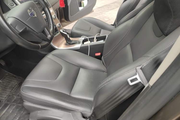 Used Volvo XC60 2017 T5 Smart Upgrade Edition Left Front Seat