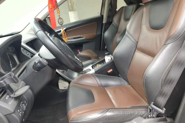 Used Volvo XC60 2017 T5 AWD Smart Range Edition Left Front Seat