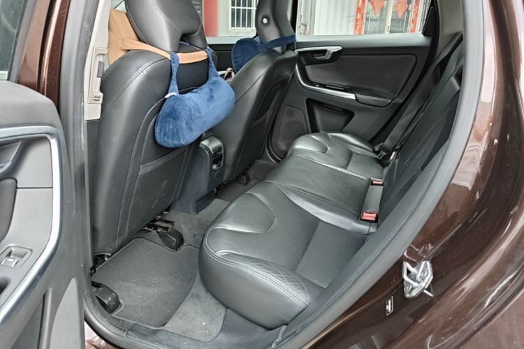 Used Volvo XC60 2017 T5 Smart Upgrade Edition Left Rear Seat