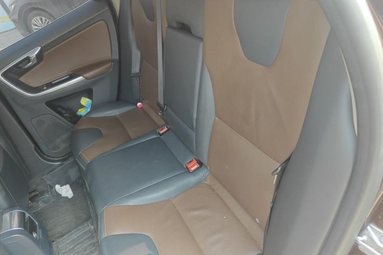 Used Volvo XC60 2017 T5 AWD Smart Drive Edition Left Rear Seat