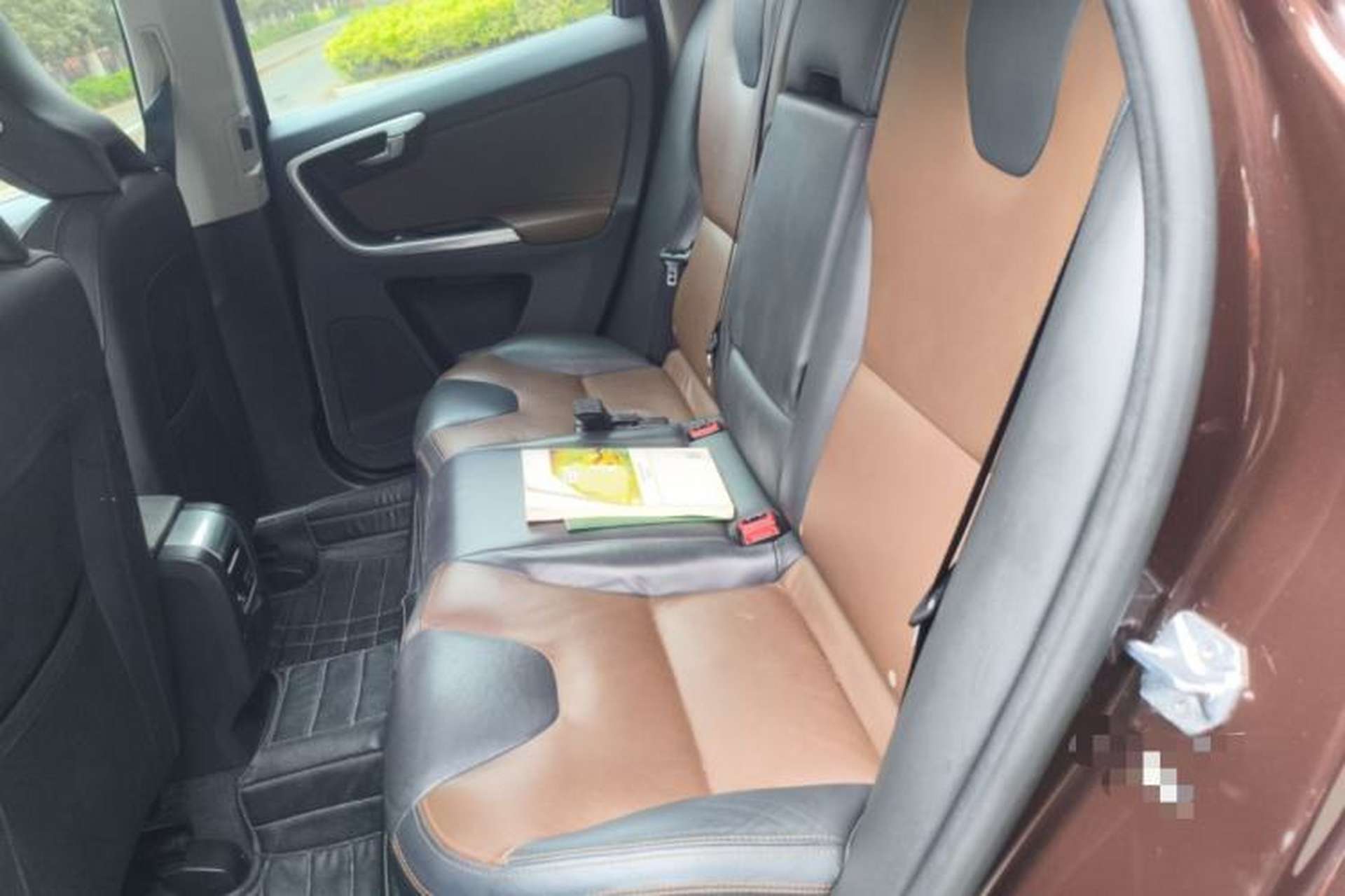 Used Volvo XC60 2017 T5 AWD Smart Upgrade Edition Left Rear Seat