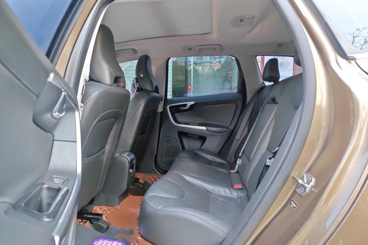 Used Volvo XC60 2017 T5 AWD Smart Upgrade Model Left Rear Seat