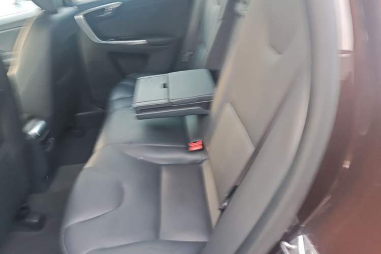 Used Volvo XC60 2017 T5 AWD Smart Upgrade Edition Left Rear Seat