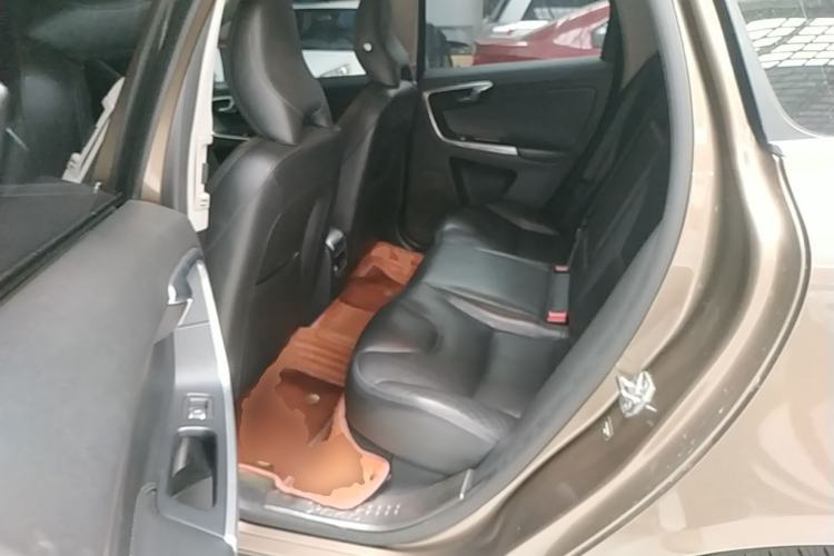 Used Volvo XC60 2017 T5 AWD Smart Upgrade Edition Left Rear Seat