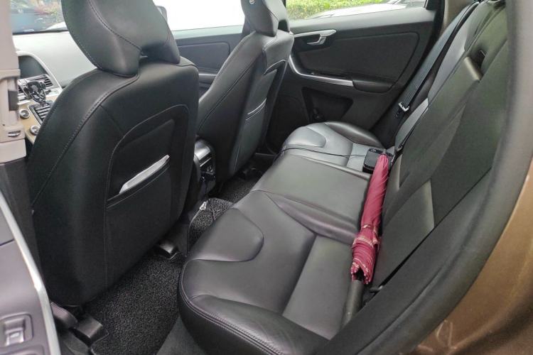 Used Volvo XC60 2017 T5 AWD Smart Upgrade Edition Left Rear Seat