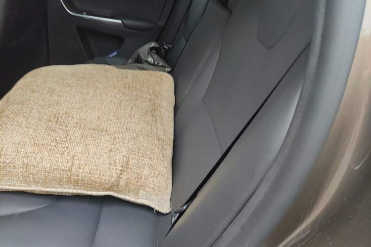 Used Volvo XC60 2017 T5 Smart Upgrade Edition Left Rear Seat