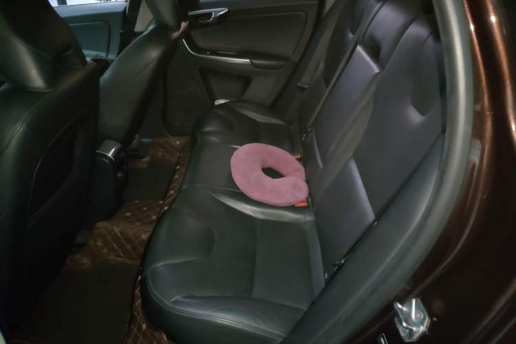 Used Volvo XC60 2017 T5 Smart Upgrade Edition Left Rear Seat