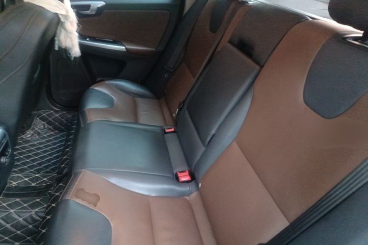 Used Volvo XC60 2017 T5 AWD Smart Upgrade Edition Left Rear Seat