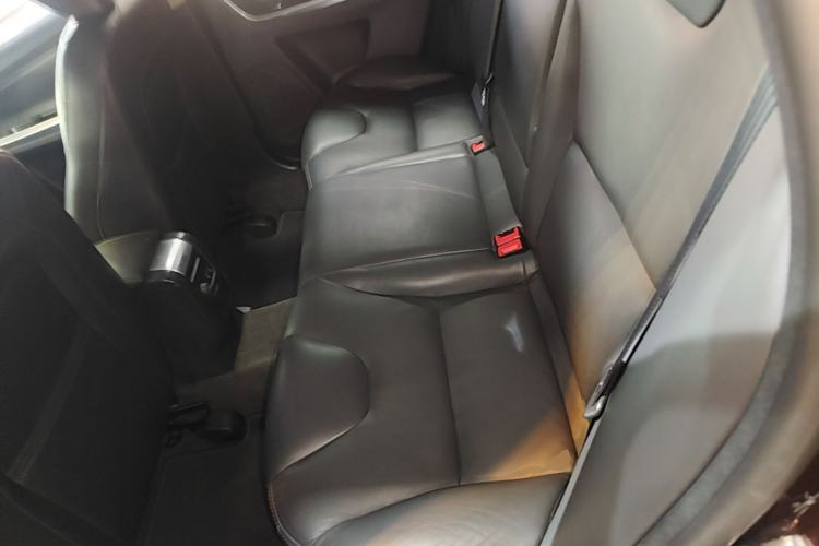 Used Volvo XC60 2017 T5 AWD Smart Upgrade Edition Left Rear Seat
