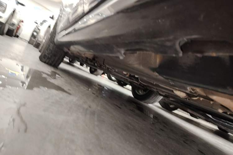 Used Volvo XC60 2017 T5 Smart Upgrade Edition Left Side Sill