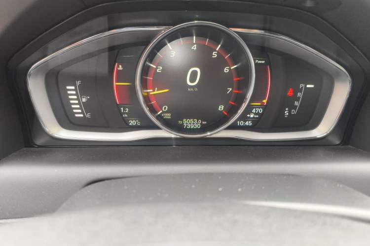 Used Volvo XC60 2017 T5 AWD Smart Upgrade Edition Odometer Close Up