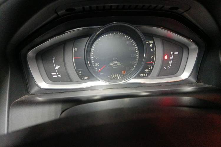 Used Volvo XC60 2017 T5 AWD Smart Upgrade Edition Odometer Close Up