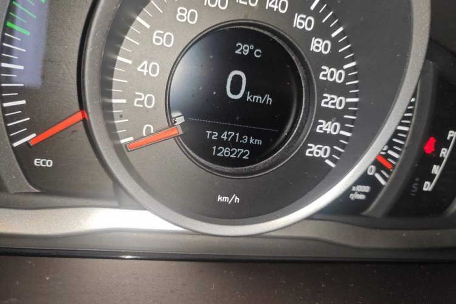 Used Volvo XC60 2017 T5 Smart Upgrade Edition Odometer Close Up